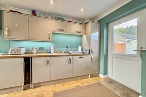 Kitchen/Diner- click for photo gallery